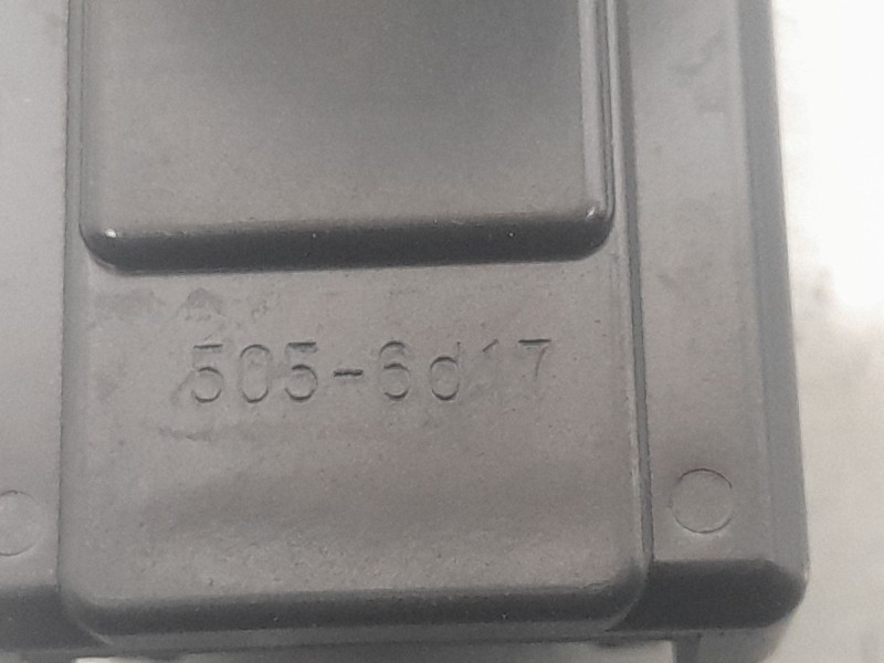 Recambio de mando multifuncion para lexus es 300h referencia OEM IAM 5056D17 TRACCIÓN 