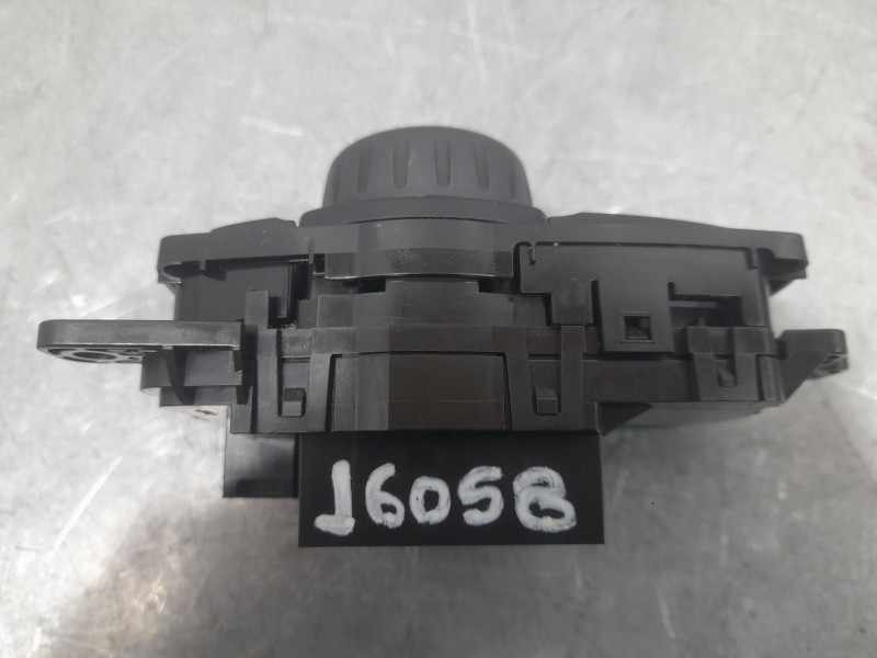 Recambio de mando multifuncion para bmw serie 1 lim. (f20) 114 d referencia OEM IAM 033623101  