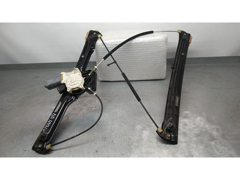 Recambio de elevalunas delantero derecho para bmw x5 (f15) xdrive 40d referencia OEM IAM 51337286484 ELECTRICO 5 PINS BROSE C049