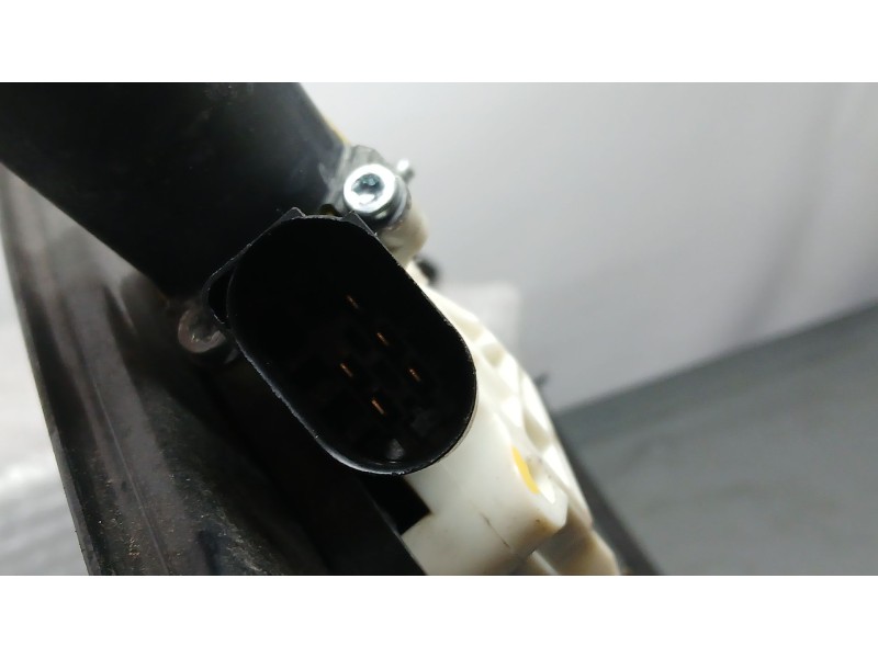 Recambio de elevalunas delantero derecho para bmw x5 (f15) xdrive 40d referencia OEM IAM 51337286484 ELECTRICO 5 PINS BROSE C049