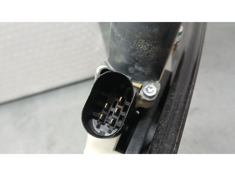 Recambio de elevalunas trasero izquierdo para bmw x5 (f15) xdrive 40d referencia OEM IAM 51357291951 ELECTRICO 5 PIND C04977