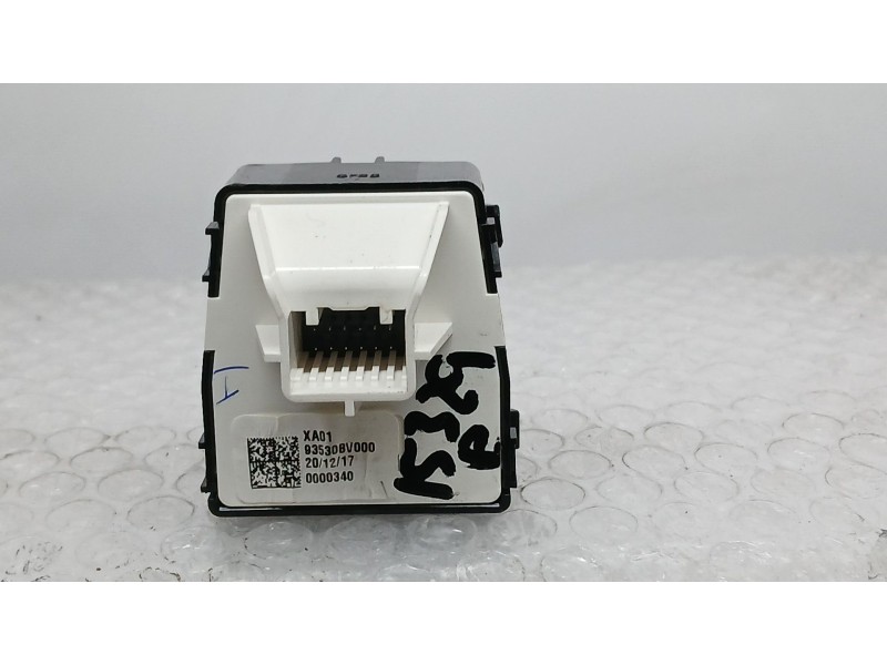 Recambio de mando retrovisor para hyundai i20 klass referencia OEM IAM 93530BV000  