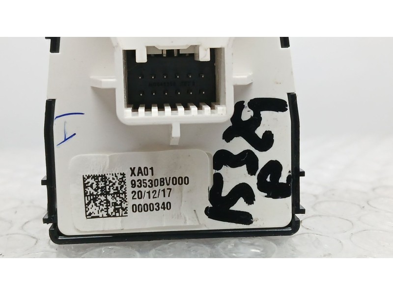 Recambio de mando retrovisor para hyundai i20 klass referencia OEM IAM 93530BV000  