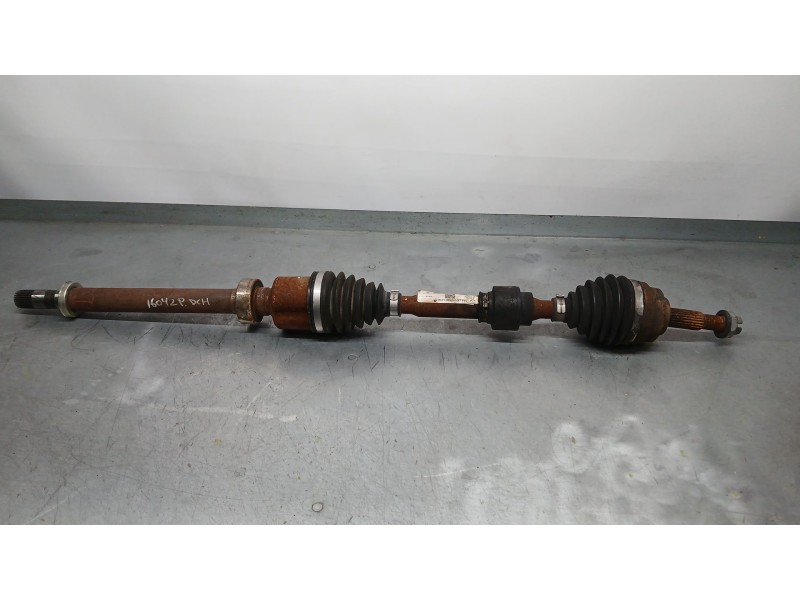 Recambio de transmision delantera derecha para dacia sandero stepway referencia OEM IAM 391003037R  