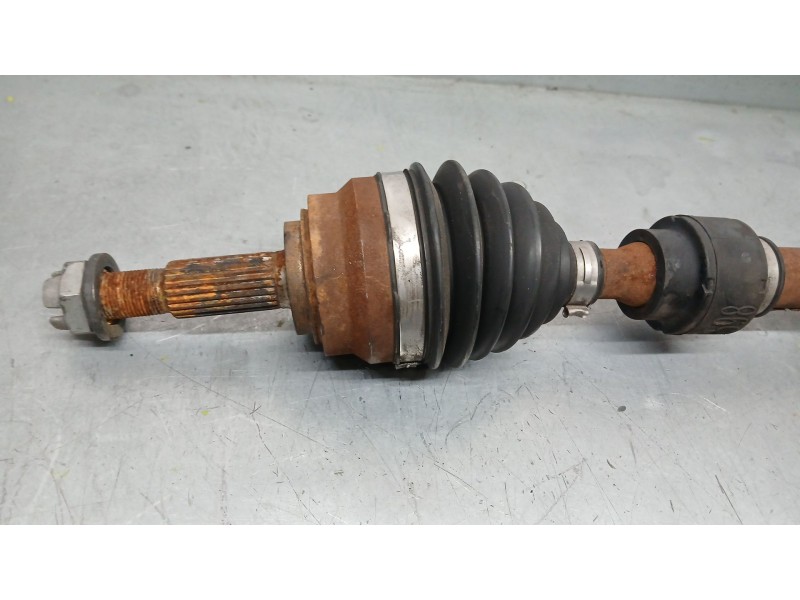 Recambio de transmision delantera izquierda para dacia sandero stepway referencia OEM IAM 391011411R  