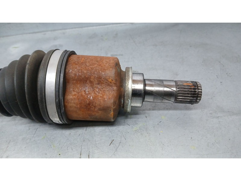 Recambio de transmision delantera izquierda para dacia sandero stepway referencia OEM IAM 391011411R  