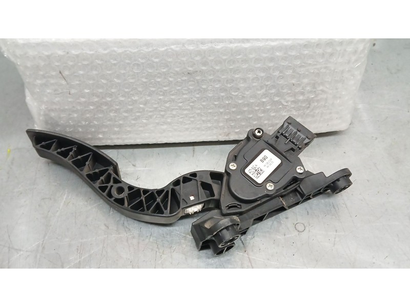 Recambio de potenciometro pedal para hyundai i20 klass referencia OEM IAM 32700B9010  