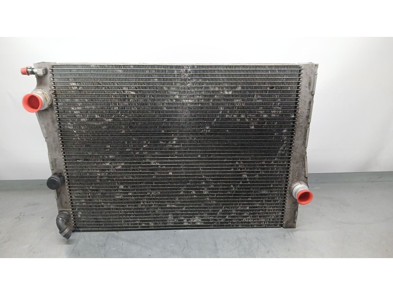 Recambio de radiador agua para bmw x5 (e70) 3.0 d referencia OEM IAM 17117533472 BEHR 