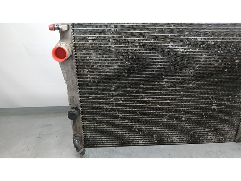 Recambio de radiador agua para bmw x5 (e70) 3.0 d referencia OEM IAM 17117533472 BEHR 