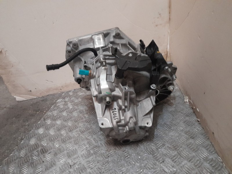 Recambio de caja cambios para renault clio v techno referencia OEM IAM JT4022 A045015 6 VELOCIDADES