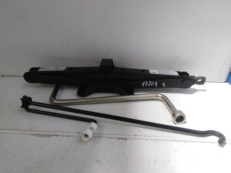 Recambio de gato para bmw x5 (e70) 3.0 d referencia OEM IAM GATO CON LLAVE  