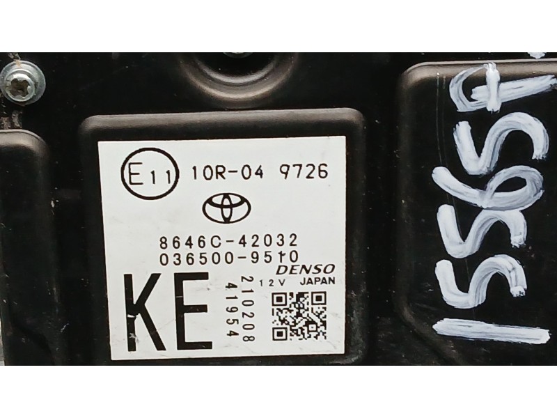 Recambio de camara para toyota rav4 hybrid 4x2 advance referencia OEM IAM 8646C42032 DENSO 0365009510