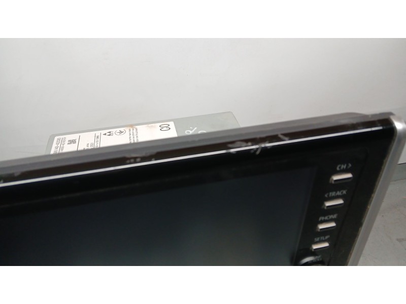 Recambio de sistema navegacion gps para toyota rav4 hybrid 4x2 advance referencia OEM IAM 8614042C00 DENSO POCO ROZADO VER FOTO 