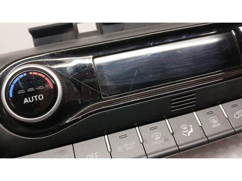 Recambio de mando climatizador para hyundai kona klass hybrid 2wd referencia OEM IAM 97250CMAD0 ROZADO C200388820