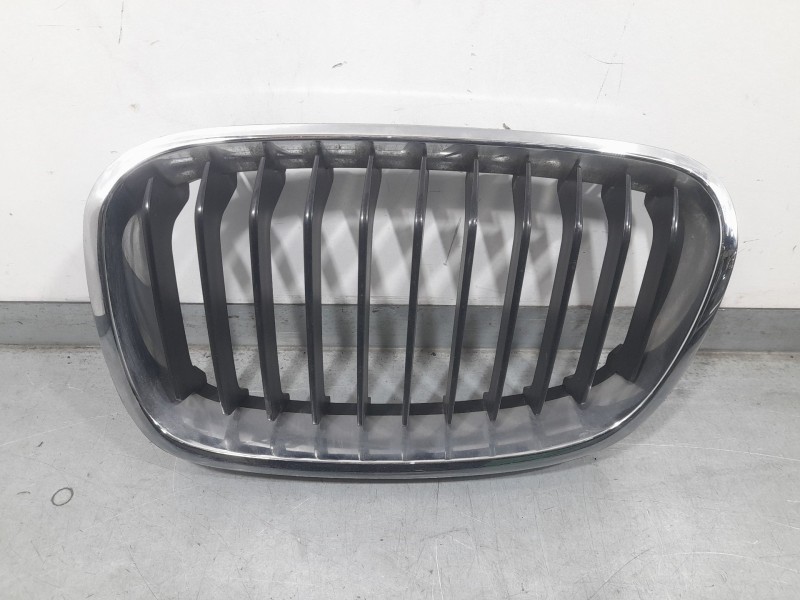 Recambio de rejilla delantera para bmw serie 1 lim. (f20) 114 d referencia OEM IAM 7239021 IZQUIERDA 