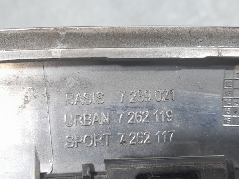 Recambio de rejilla delantera para bmw serie 1 lim. (f20) 114 d referencia OEM IAM 7239021 IZQUIERDA 