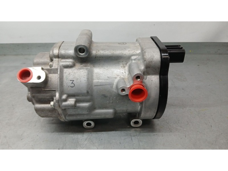 Recambio de compresor aire acondicionado para toyota rav4 hybrid 4x2 advance referencia OEM IAM 8837033050 DENSO ESB27C 04240011