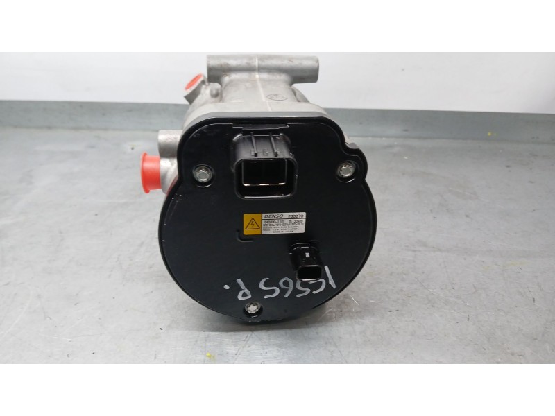 Recambio de compresor aire acondicionado para toyota rav4 hybrid 4x2 advance referencia OEM IAM 8837033050 DENSO ESB27C 04240011