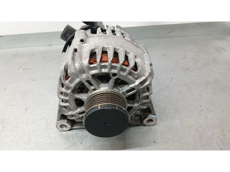 Recambio de alternador para peugeot 208 (p2) allure referencia OEM IAM 9835689480 VALEO FG12T163
