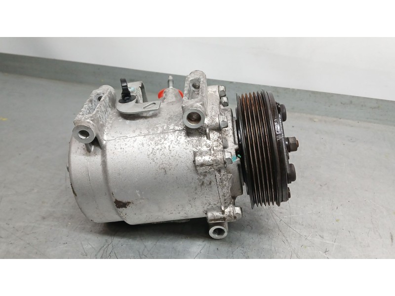 Recambio de compresor aire acondicionado para peugeot 208 (p2) allure referencia OEM IAM 9827596380 9827596380 WXQ085C