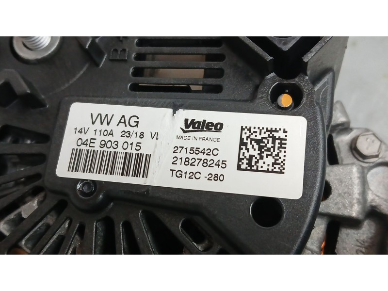 Recambio de alternador para skoda fabia ambition referencia OEM IAM 04E903015 VALEO 2715542C