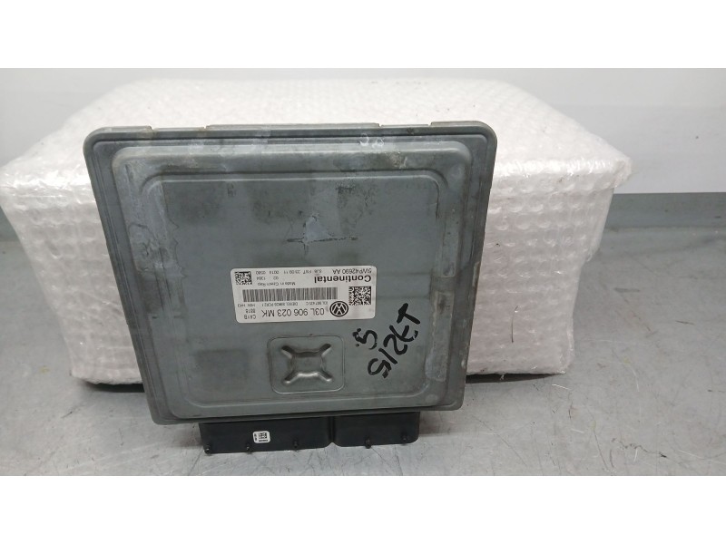 Recambio de centralita motor uce para volkswagen golf vi (5k1) 1.6 tdi referencia OEM IAM   