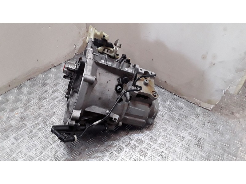 Recambio de caja cambios para citroën c3 picasso seduction referencia OEM IAM 20DP72  