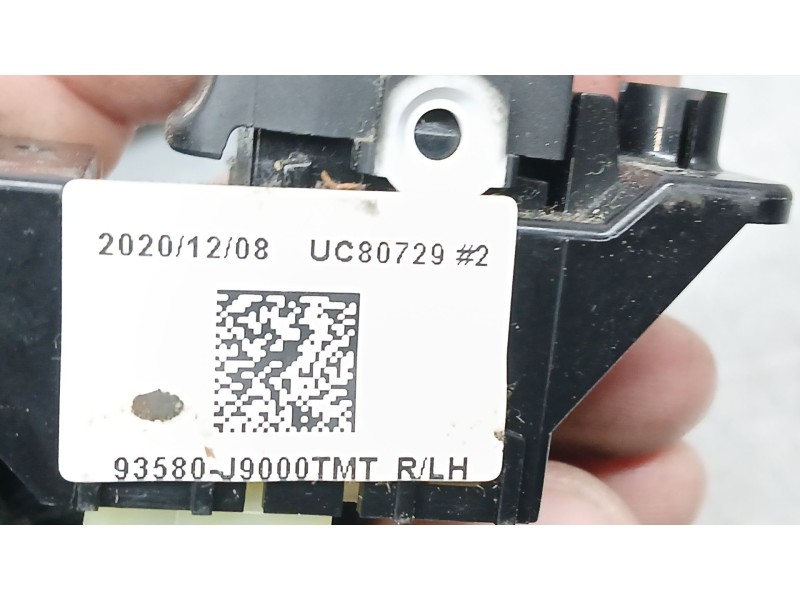 Recambio de mando elevalunas trasero izquierdo para hyundai kona klass hybrid 2wd referencia OEM IAM 93580J9000  