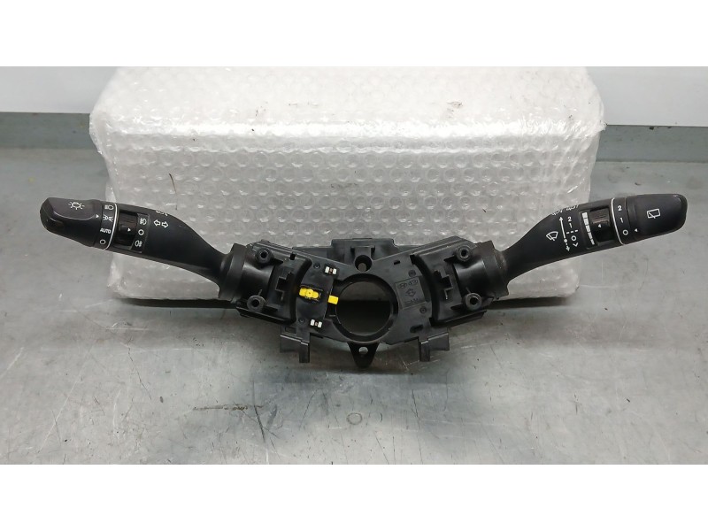 Recambio de mando luces y limpia para hyundai kona klass hybrid 2wd referencia OEM IAM 93403J9950  