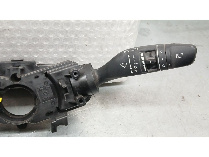 Recambio de mando luces y limpia para hyundai kona klass hybrid 2wd referencia OEM IAM 93403J9950  