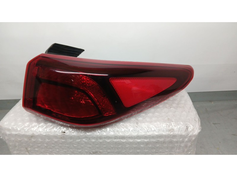 Recambio de piloto trasero derecho exterior para hyundai kona klass hybrid 2wd referencia OEM IAM 92402J9500  