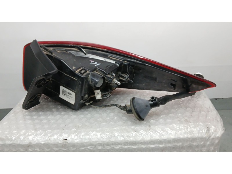 Recambio de piloto trasero izquierdo exterior para hyundai kona klass hybrid 2wd referencia OEM IAM 92401J9500  
