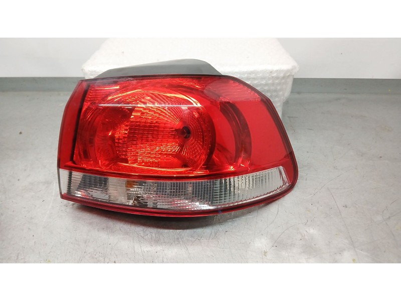 Recambio de piloto trasero derecho exterior para volkswagen golf vi (5k1) 1.6 tdi referencia OEM IAM 5K0945096E VALEO 89500509