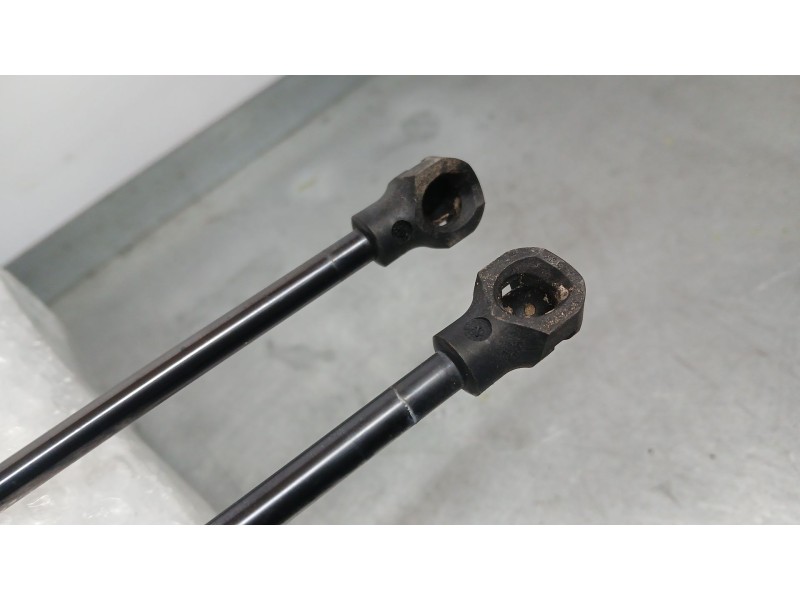 Recambio de amortiguadores maletero / porton para dacia sandero stepway referencia OEM IAM 904514512R PAREJA 