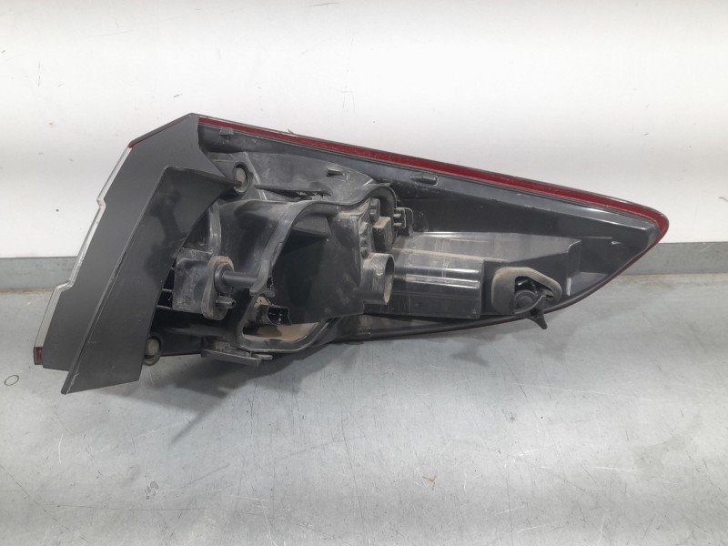 Recambio de piloto trasero izquierdo exterior para renault megane iii grandtour (kz0/1) 1.5 dci (kz1m, kz1w, kz0r) referencia OE