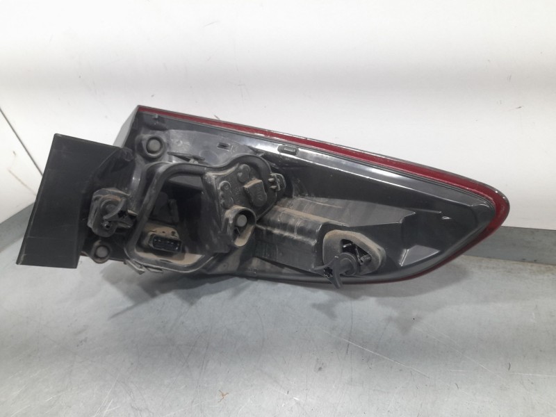 Recambio de piloto trasero izquierdo exterior para renault megane iii grandtour (kz0/1) 1.5 dci (kz1m, kz1w, kz0r) referencia OE