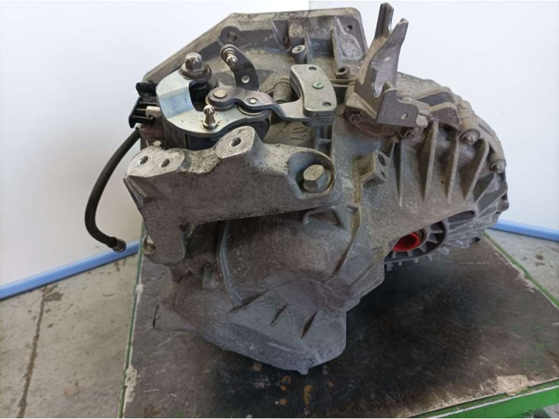 Recambio de caja cambios para opel zafira tourer expression referencia OEM IAM 55564375 0822680 6 VELOCIDADES