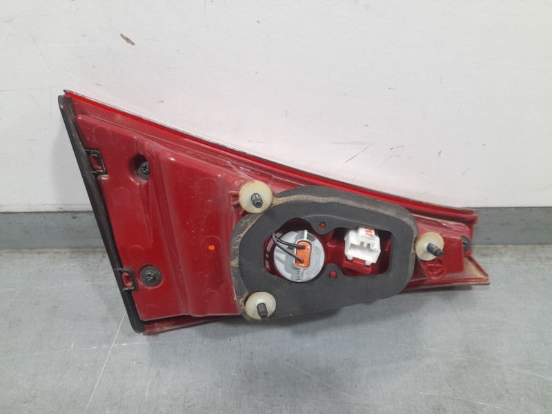 Recambio de piloto trasero derecho interior para hyundai i20 iii (bc3, bi3) 1.0 t-gdi referencia OEM IAM 92404Q0000  