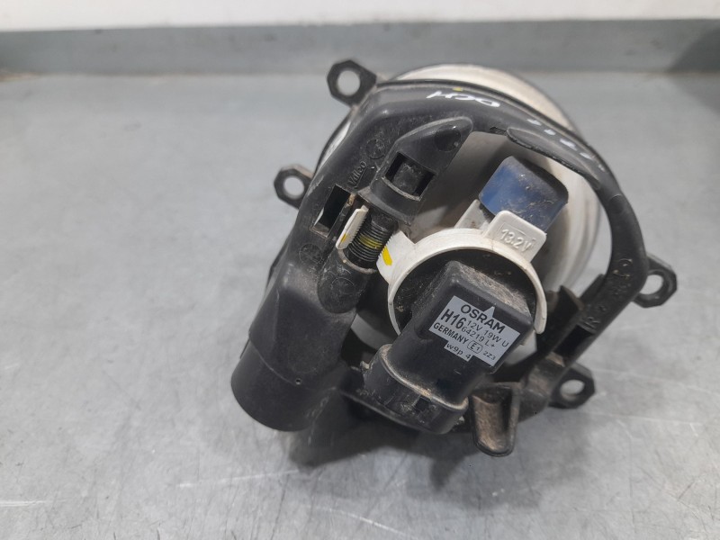 Recambio de faro antiniebla derecho para toyota yaris (_p13_) 1.5 hybrid (nhp130_) referencia OEM IAM 8121002110 90008490 VALEO