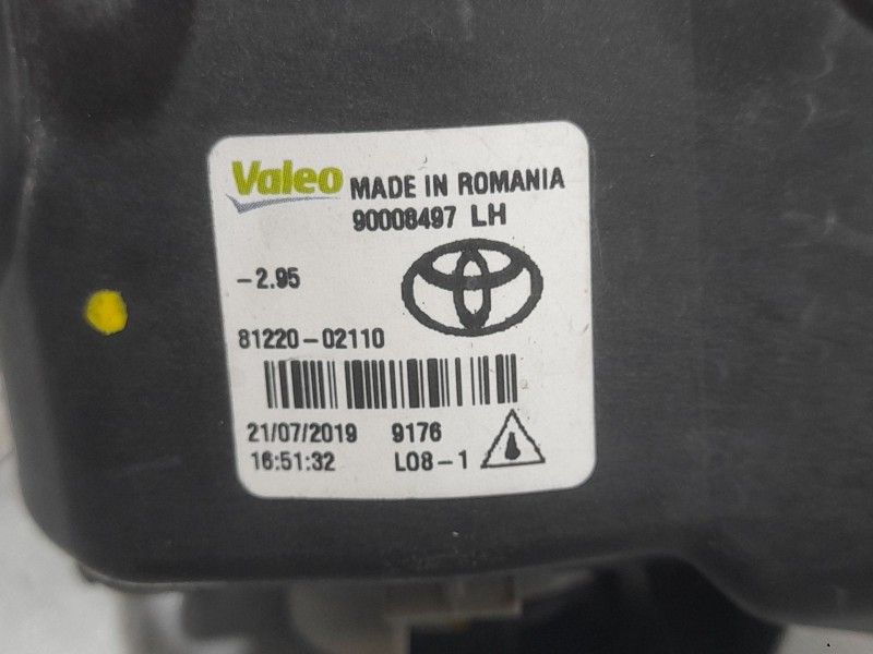 Recambio de faro antiniebla izquierdo para toyota yaris (_p13_) 1.5 hybrid (nhp130_) referencia OEM IAM 8122002110 90008497LH VA