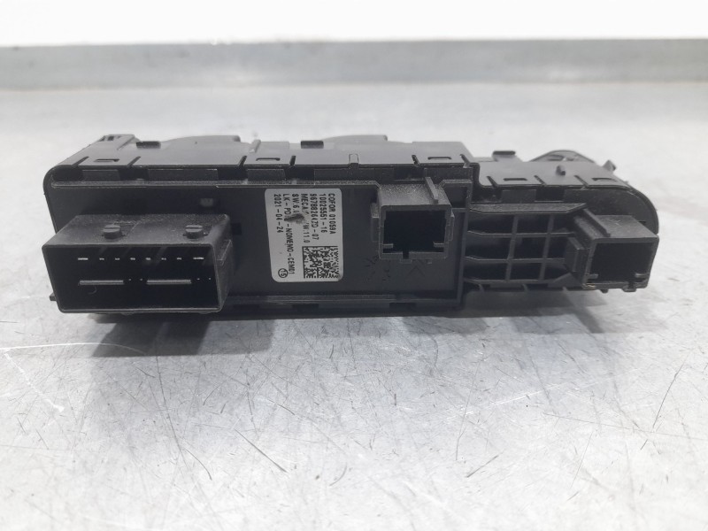 Recambio de mando elevalunas delantero izquierdo para peugeot 2008 ii (ud_, us_, uy_, uj_, ur_, uc_) 1.2 puretech 130 referencia