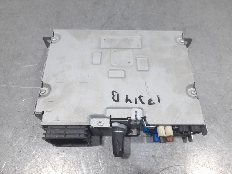 Recambio de sistema audio / radio para peugeot 2008 ii (ud_, us_, uy_, uj_, ur_, uc_) 1.2 puretech 130 referencia OEM IAM 983963