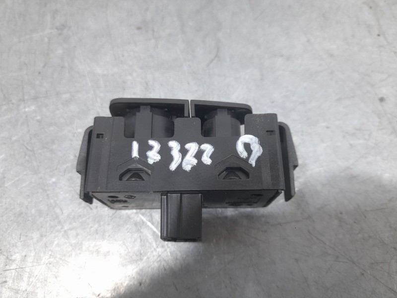 Recambio de warning para dacia dokker furgoneta/monovolumen 1.5 dci (feaj) referencia OEM IAM E3160101  