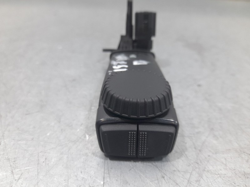 Recambio de mando multifuncion para mitsubishi colt 100t motion referencia OEM IAM  VOLUMEN 