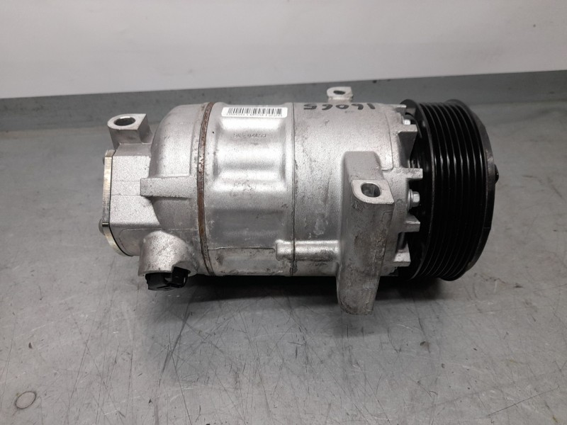 Recambio de compresor aire acondicionado para renault clio v techno referencia OEM IAM 926004423R VALEO 