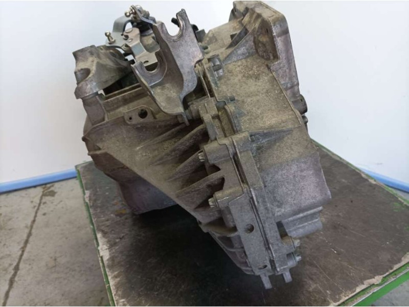 Recambio de caja cambios para opel zafira tourer expression referencia OEM IAM 55564375 0822680 6 VELOCIDADES