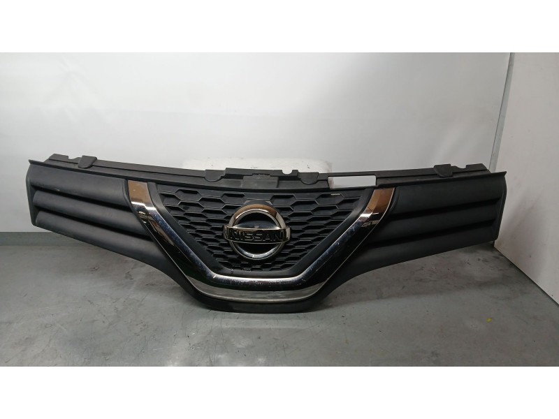 Recambio de rejilla delantera para nissan nv250 furgoneta (x61) dci 80 referencia OEM IAM 623101975R  623101920R