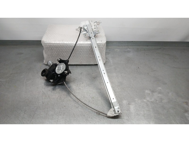 Recambio de elevalunas trasero derecho para toyota rav4 hybrid 4x2 advance referencia OEM IAM 8571042150 ELECTRICO DENSO 0620205