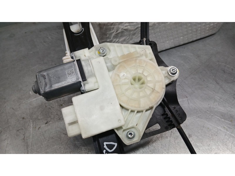 Recambio de elevalunas delantero derecho para skoda fabia ambition referencia OEM IAM 5JA959812K ELECTRICO 6 PINS 