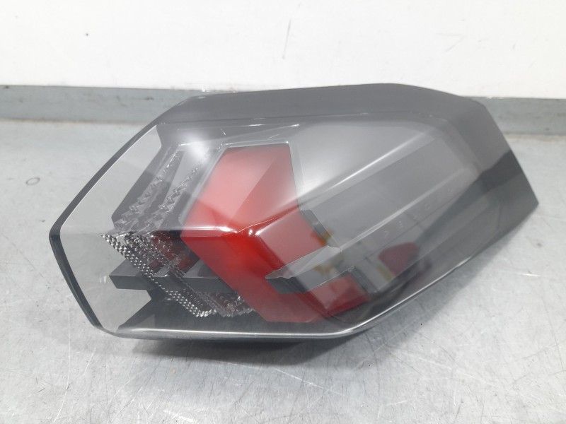 Recambio de piloto trasero derecho exterior para peugeot 2008 ii (ud_, us_, uy_, uj_, ur_, uc_) 1.2 puretech 130 referencia OEM 